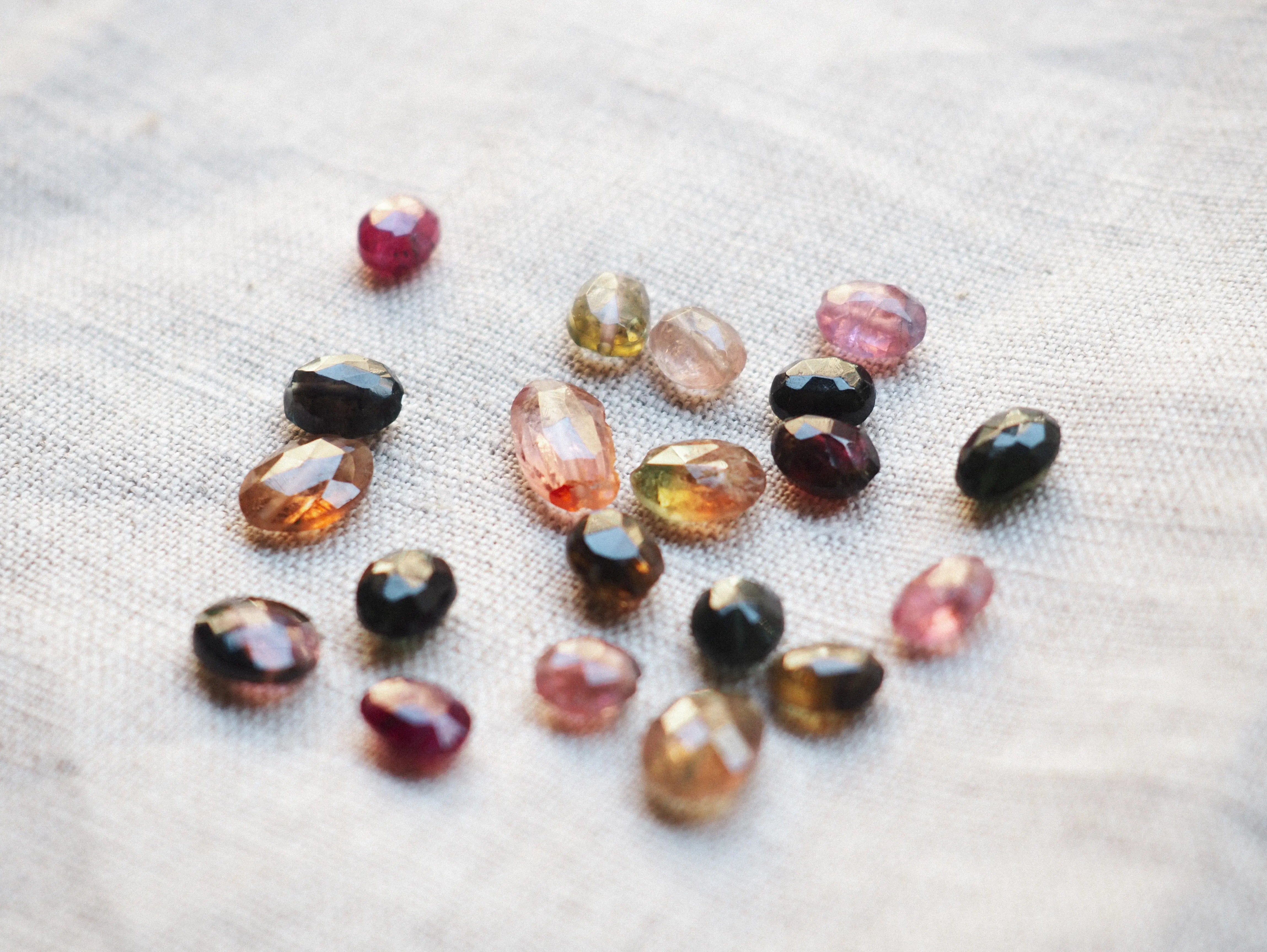 pierre pour bijou personnalisé - Gauhart Bijoux Rouen