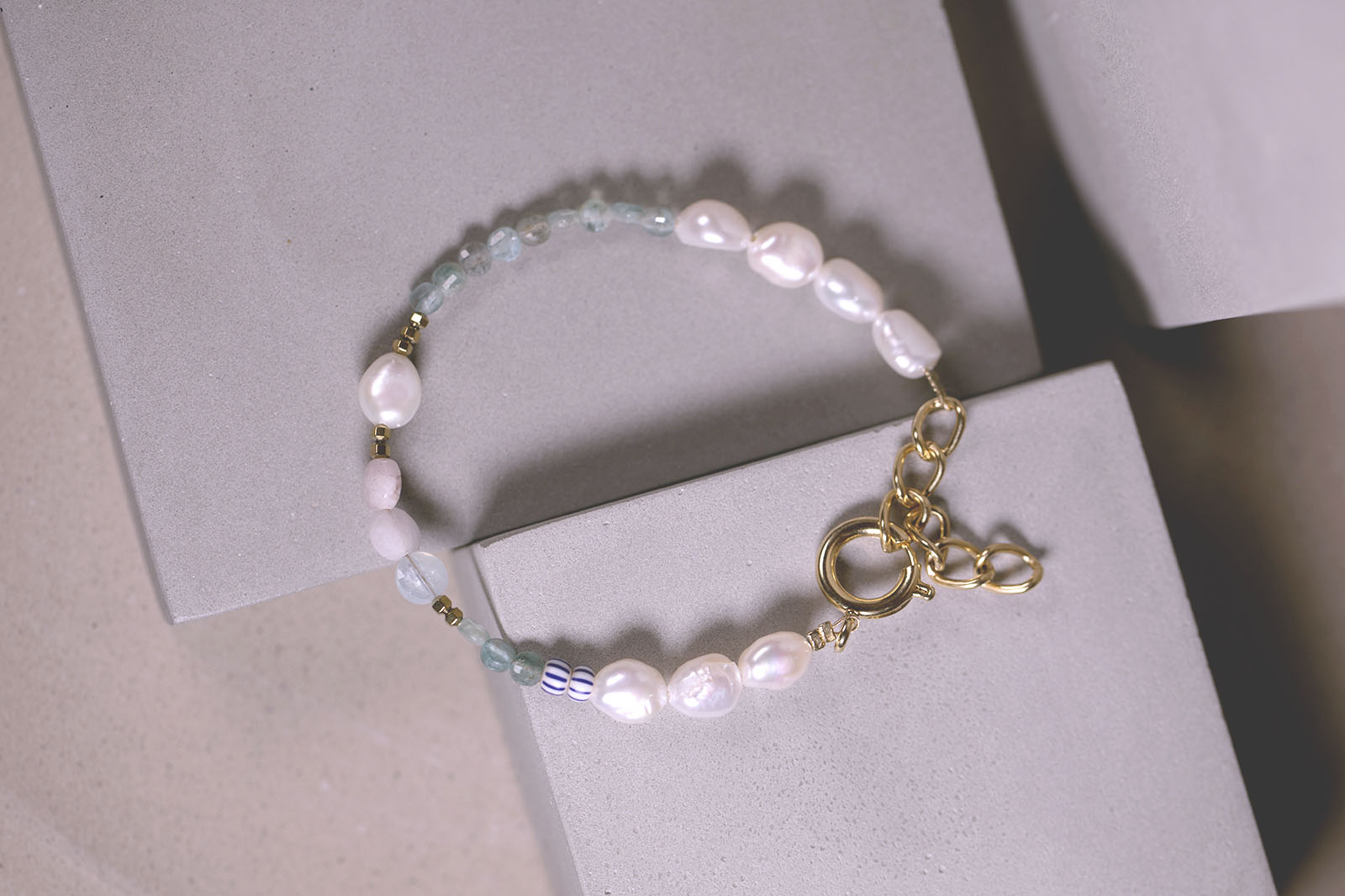 bracelet en or avec perles de culture gauhart bijoux 