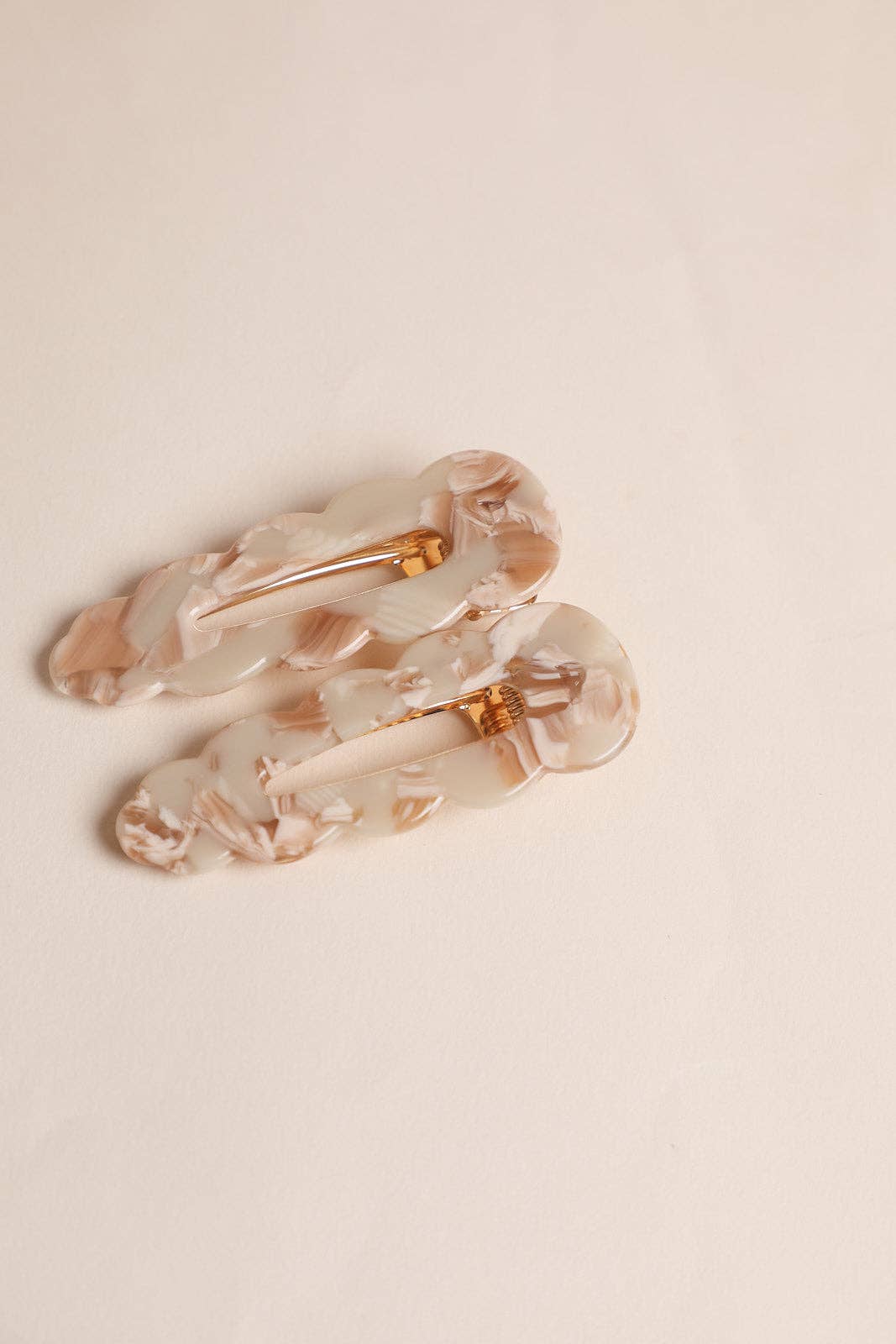 Paire de barrettes cheveux femme coloris Nougat – accessoire coiffure signature