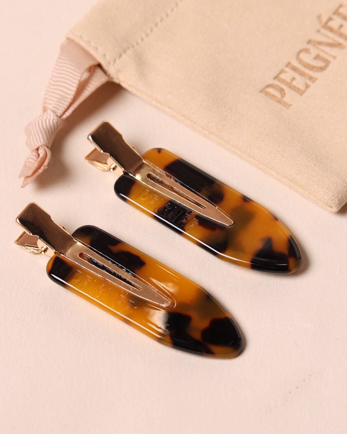 Paire de barrettes maquillage écaille claire – accessoires cheveux femme