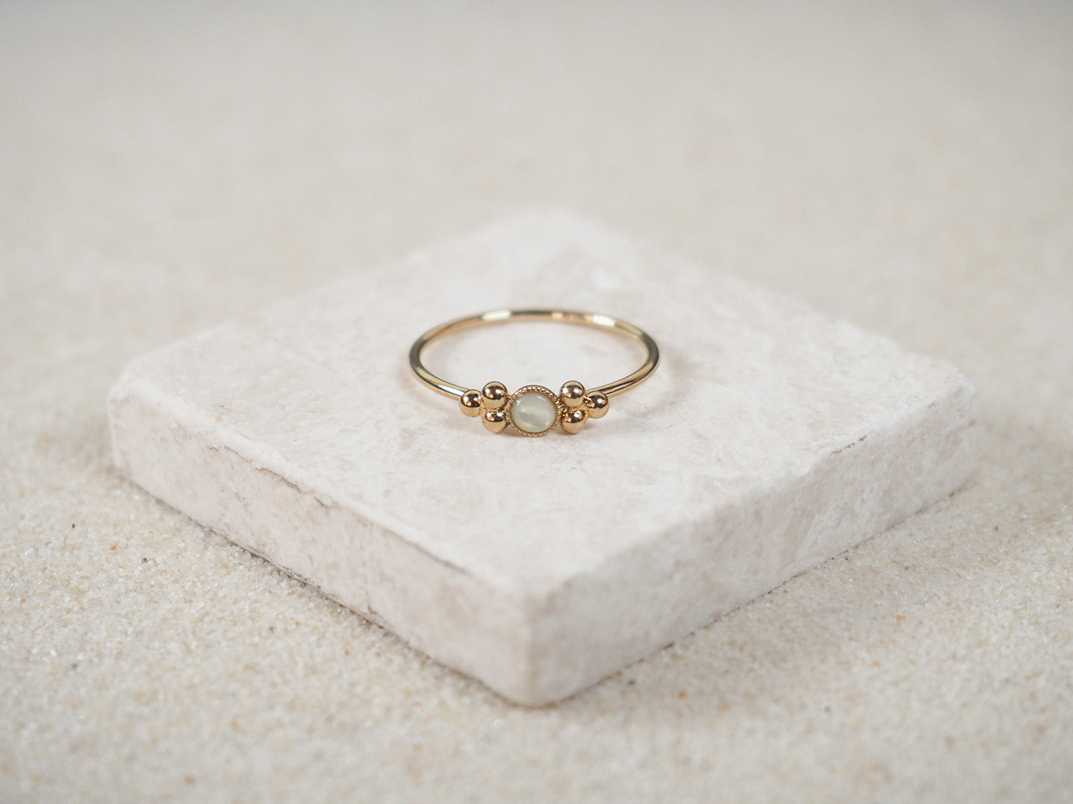 gauhart bijoux bague kali ajustable pierre blanche nacre