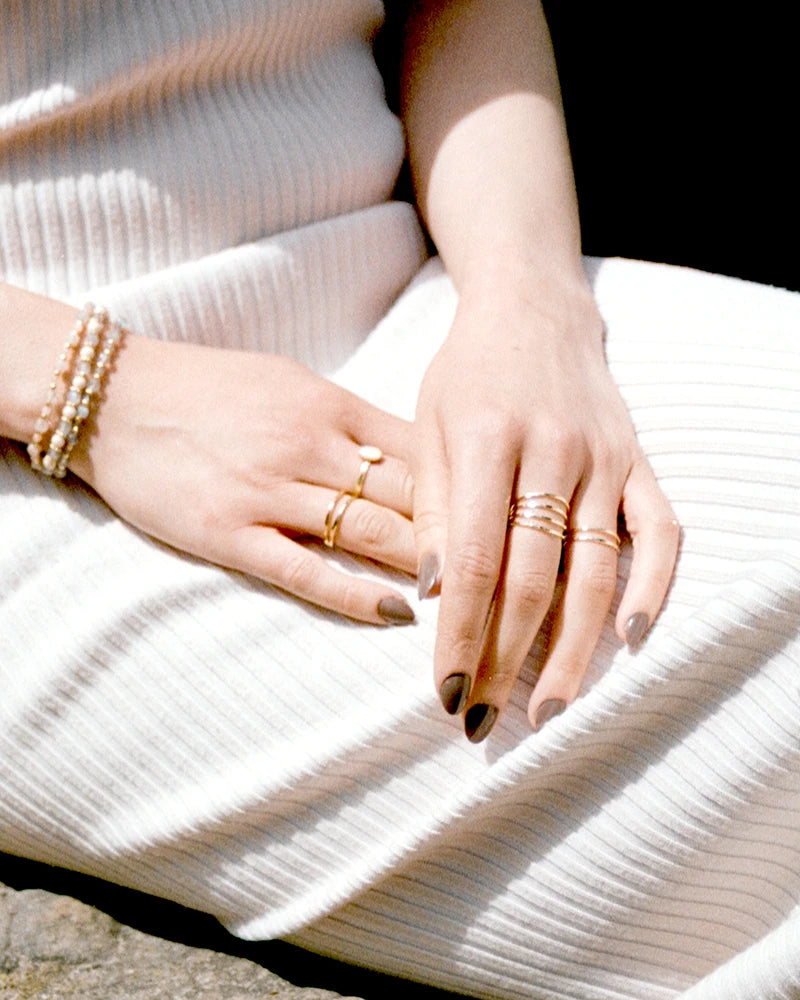 bague fils martelés et dorés plusieurs rangs