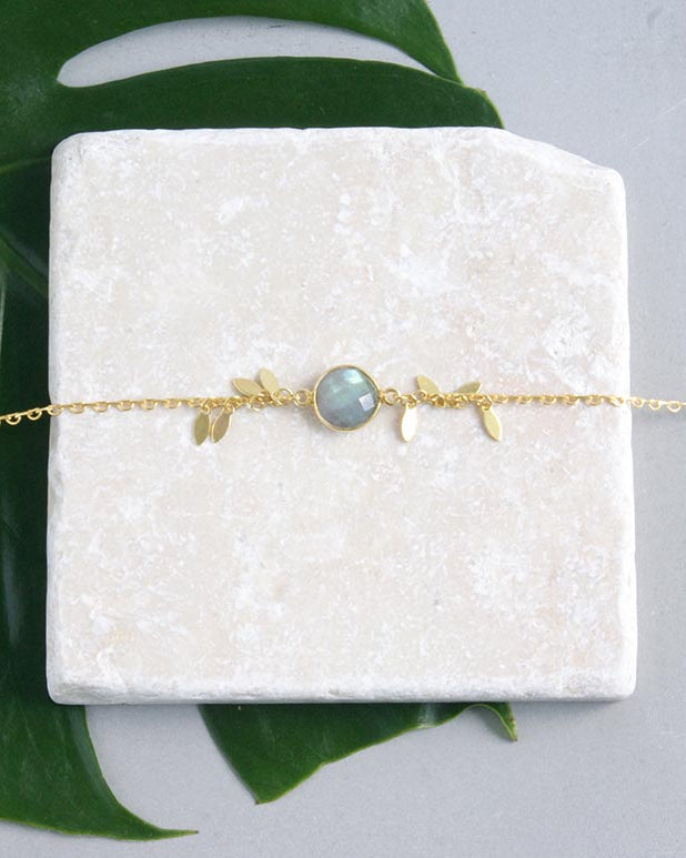 gauhart-bracelet-bali-labradorite-gris-pampille-or-dore