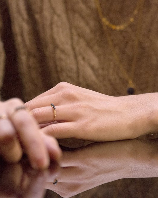 gauhart-bracelet-suvan-pierre-fine-sertie-dore-bleu-saphir