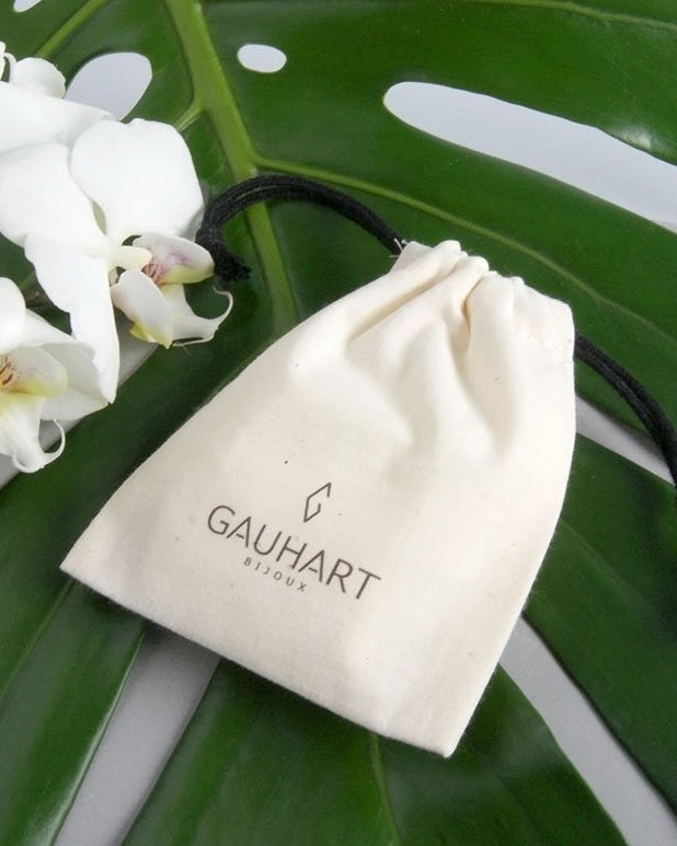 gauhart-bijoux-pochon-pierre-fine-sertie-dore