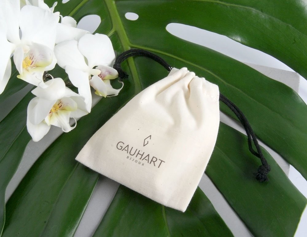 gauhart-bijoux-pochon-pierre-fine-sertie-dore