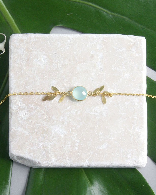 gauhart-bracelet-bali-calcedoine-bleu-pampille-or-dore