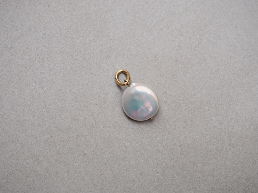 gauhart pendentif Pampille Perle de culture ronde et plate