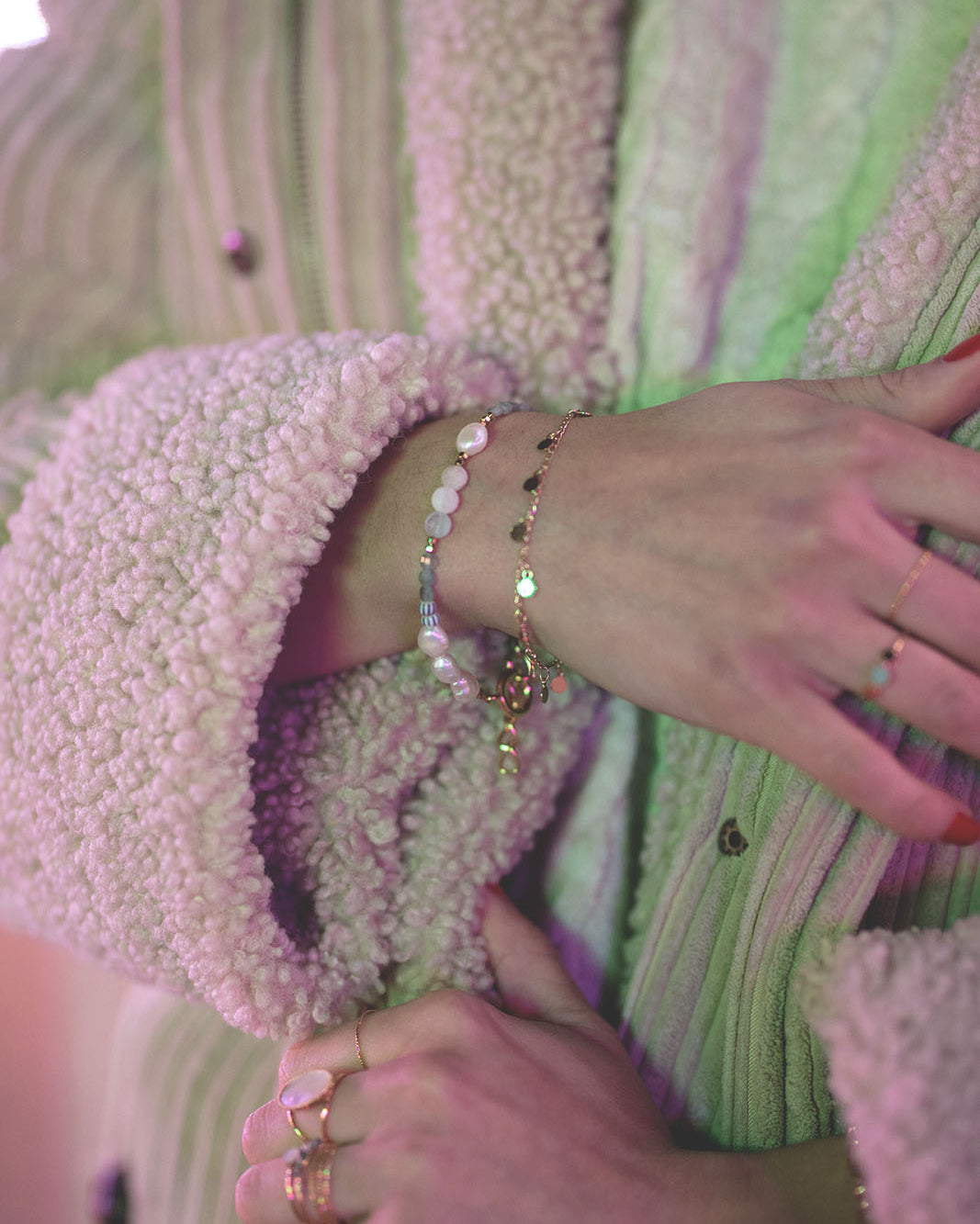 gauhart-bracelet-satiya-or-perles-pierres-blanc-bleu
