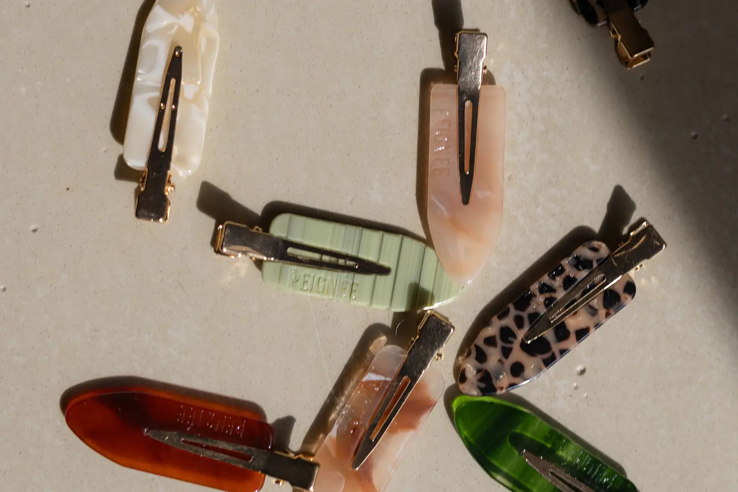 Peignée - Barrettes et peignes