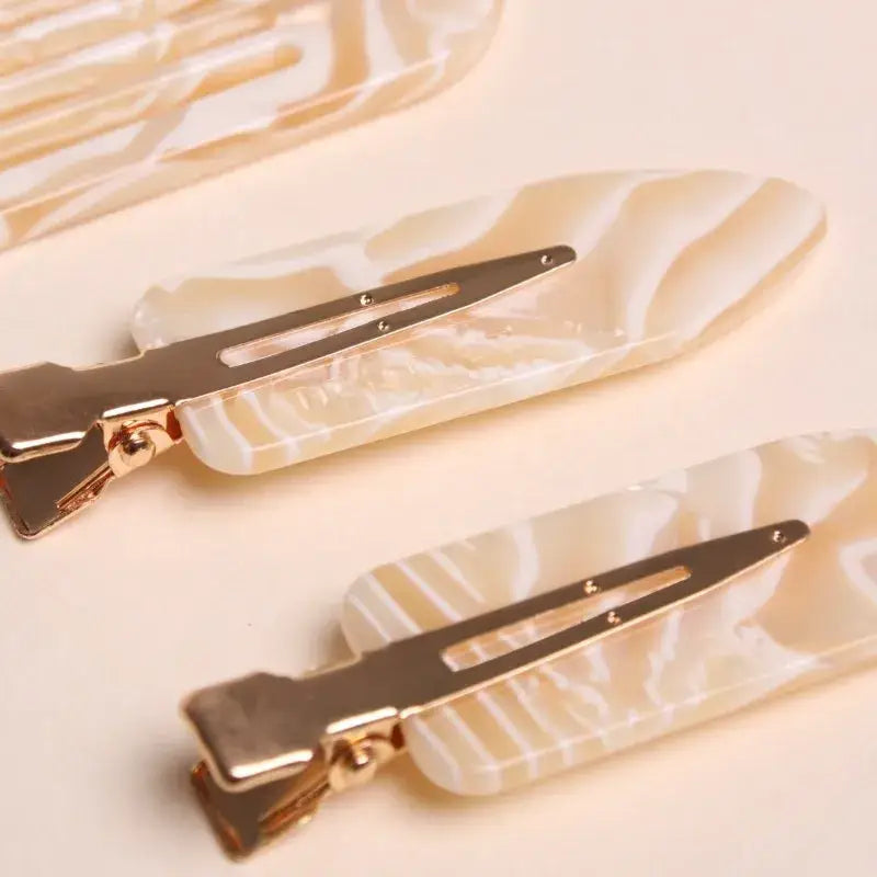 Barrette maquillage ivoire Pop Corn pour cheveux femme – accessoire élégant et résistant à l’eau