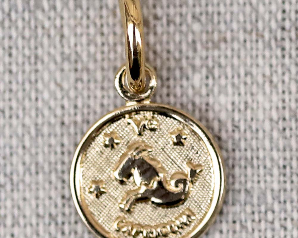 gauhart médaille pendentif astrologique signe zodiac or capricorne capricorn