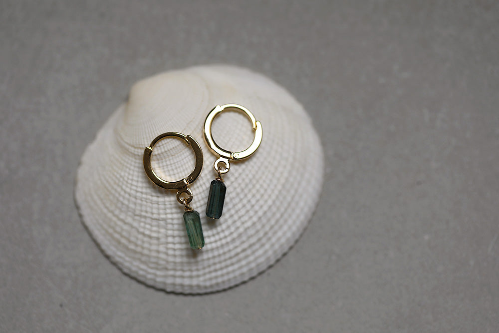 gauhart bijoux boucles d'oreilles arja unité mini créoles tourmaline verte bleue
